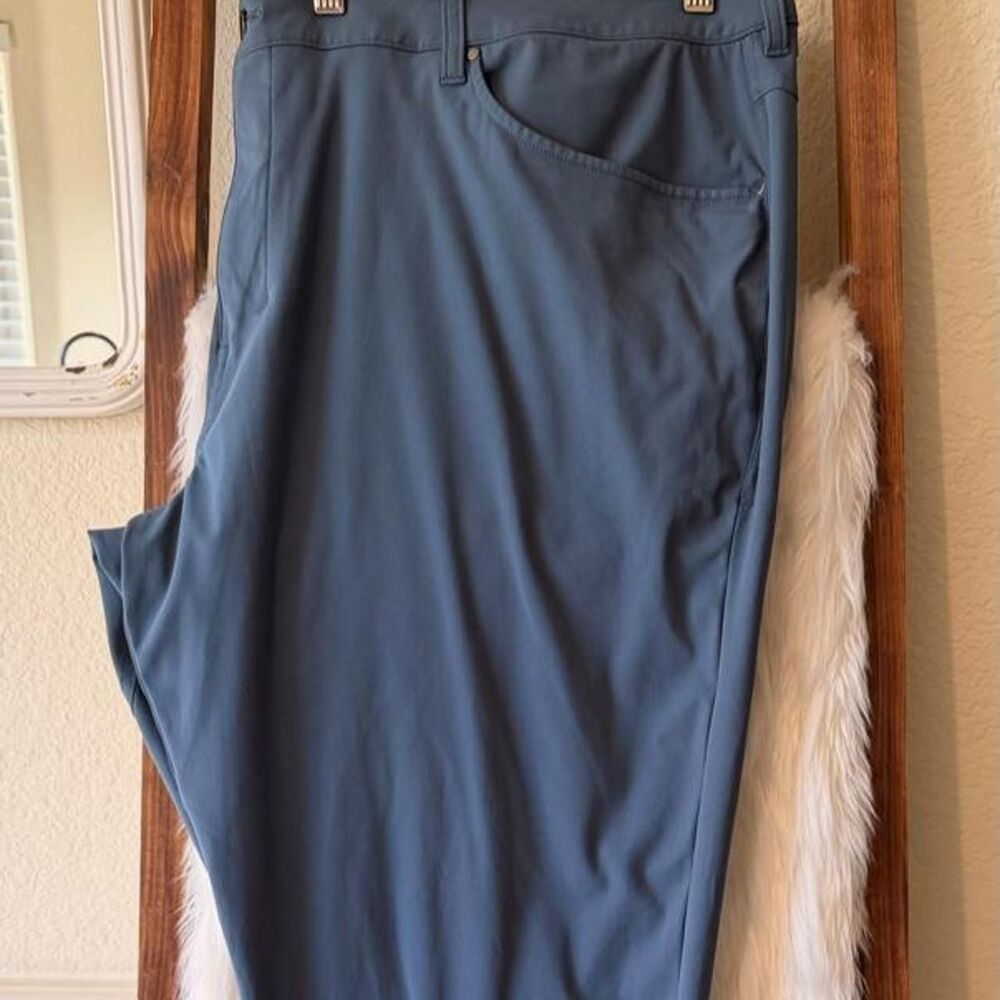 Lululemon Men's Blue and Grey Trousers